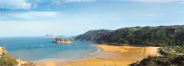 海角网团队在涠洲岛开展净滩活动